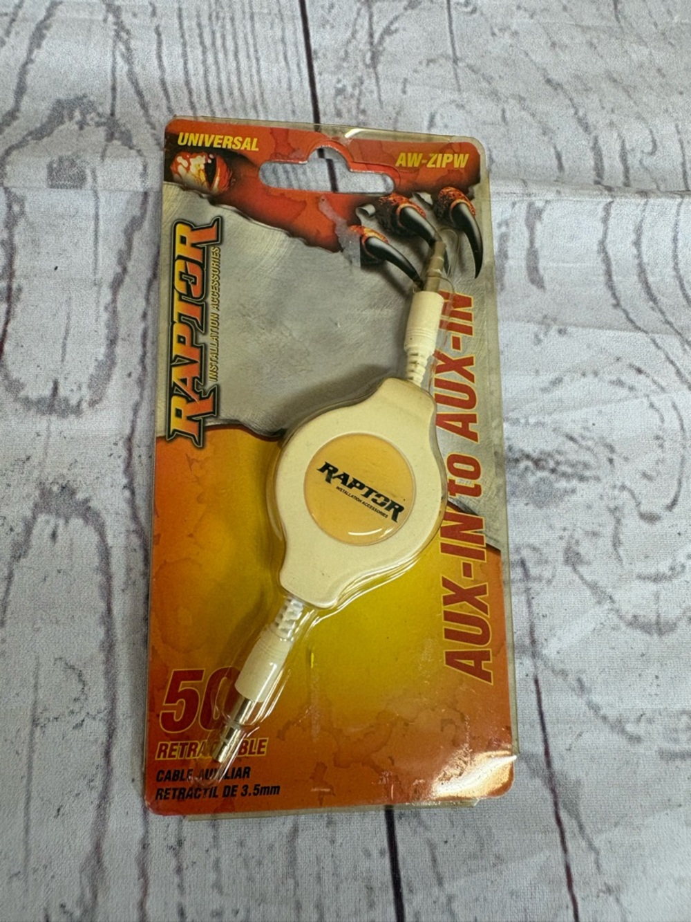 Raptor AW-ZIPW Universal Aux-In Cable 3.5mm Retractable NOS Aux in to Aux in